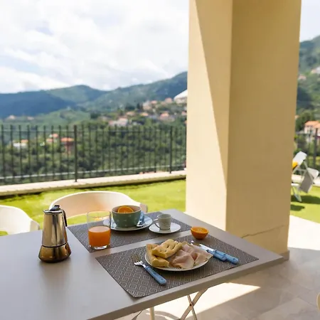 Serenity With Swimming Pool And Parking In Apartment *