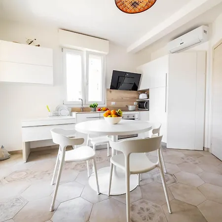 Serenity With Swimming Pool And Parking In Апартаменты *