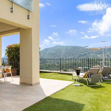 Serenity With Swimming Pool And Parking In Апартаменты Алассио