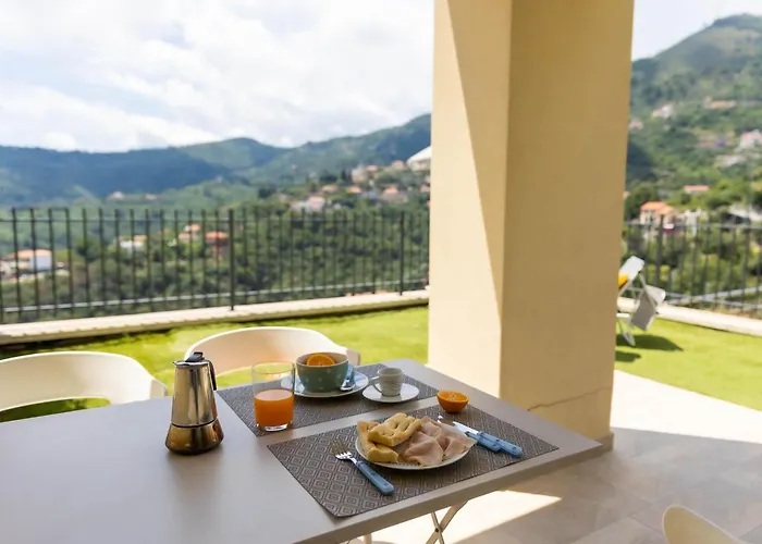 Serenity With Swimming Pool And Parking In Apartmán *