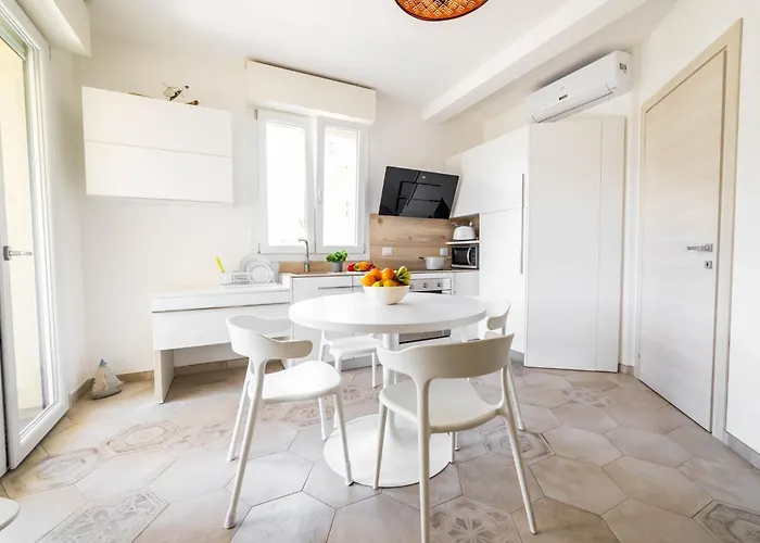 Serenity With Swimming Pool And Parking In Διαμέρισμα *