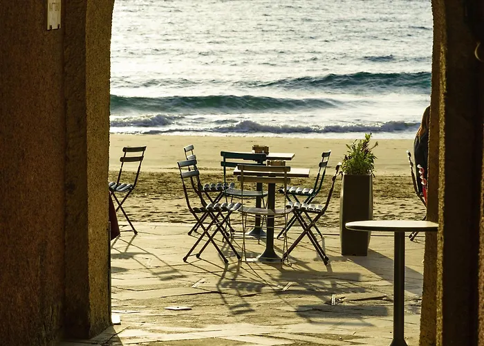 Serenity With Swimming Pool And Parking In *